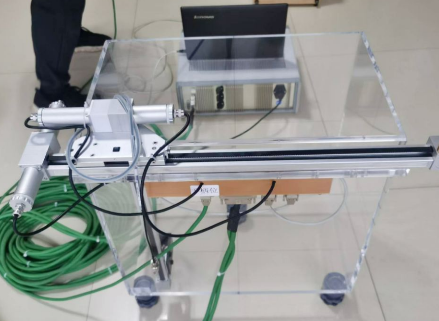 e73c6696-ba41-43ff-9897-cc4cc371555f e73c6696-ba41-43ff-9897-cc4cc371555f